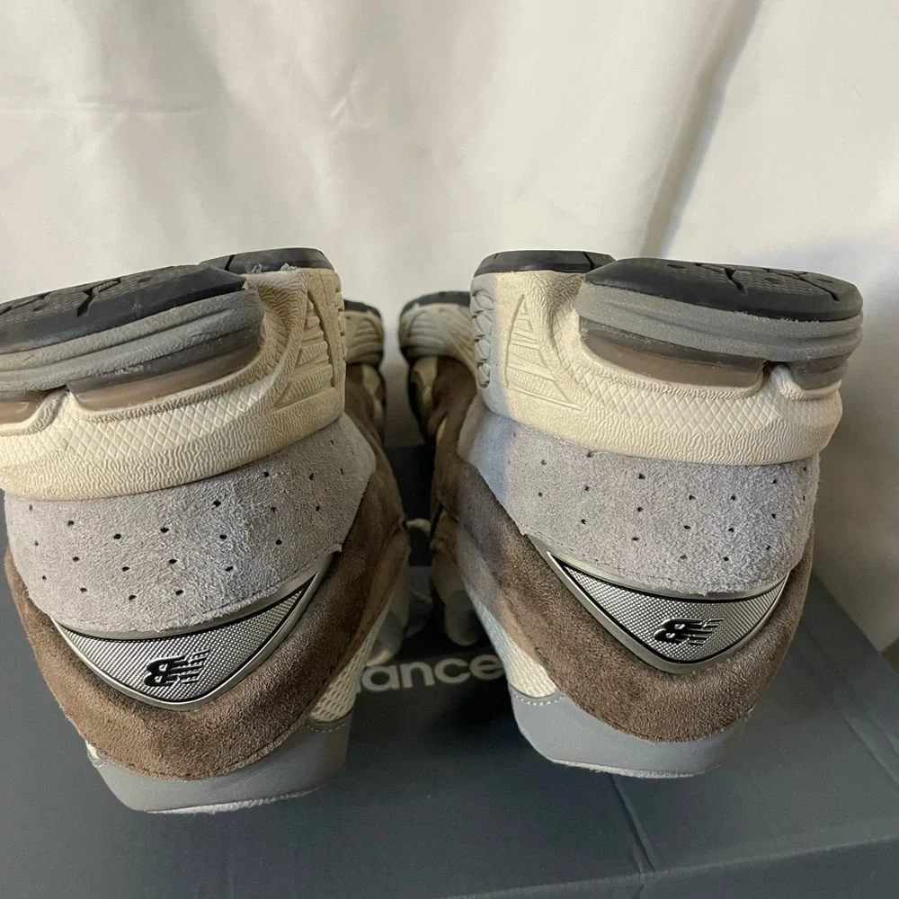 New Balance Cream and Brown Sneakers - Picture 4 of 6